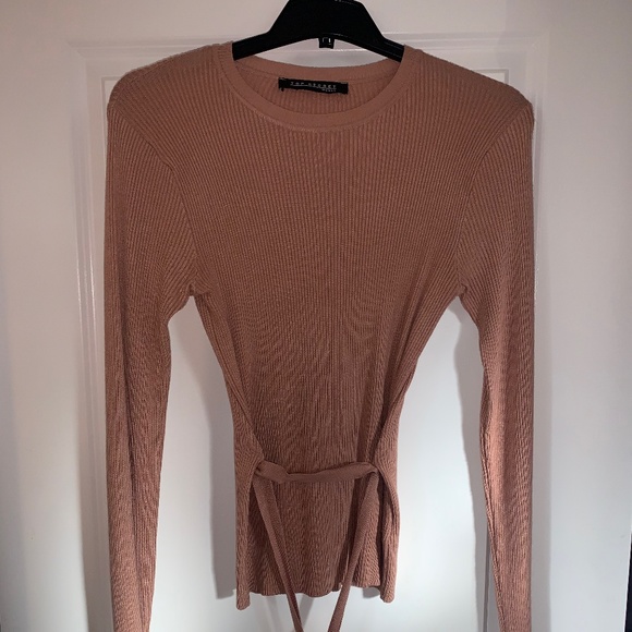 Pink top with tie around - Picture 1 of 2